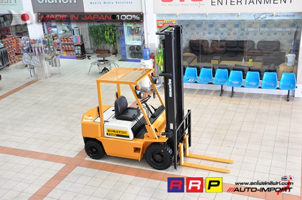 ขายรถโฟล์คลิฟท์มือสอง KOMATSU รุ่น FD25-8-146238 นำเข้าจากประเทศญี่ปุ่น 100\% ไม่เคยใช้งานในไทย