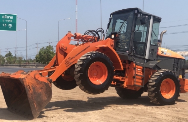 ขายรถตักล้อยาง HITACHI ZW140 (เท่าเทียบ WA200-6) ปี 2012 นำเข้าจากญี่ปุ่น มีVDOการทำงานครับ