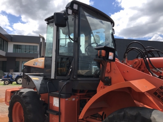 ขายรถตักล้อยาง HITACHI ZW140 (เท่าเทียบ WA200-6) ปี 2012 นำเข้าจากญี่ปุ่น มีVDOการทำงานครับ