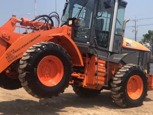 ขายรถตักล้อยาง HITACHI ZW140 (เท่าเทียบ WA200-6) ปี 2012 นำเข้าจากญี่ปุ่น มีVDOการทำงานครับ