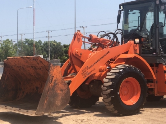 ขายรถตักล้อยาง HITACHI ZW140 (เท่าเทียบ WA200-6) ปี 2012 นำเข้าจากญี่ปุ่น มีVDOการทำงานครับ