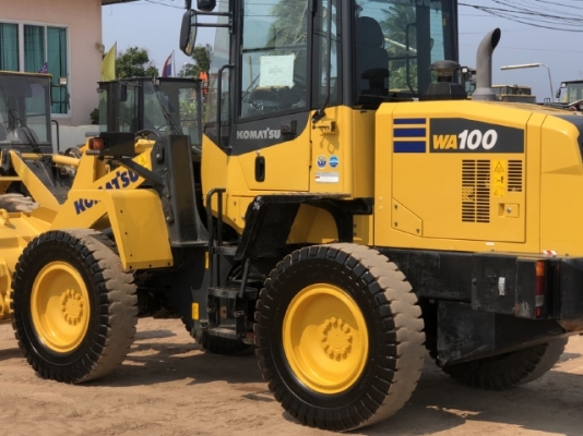 ขายรถตักล้อยาง KOMATSU WA100-7 ปี 2017 นำเข้าจากญี่ปุ่น สภาพสวยพร้อมใช้งาน มีVDOการทำงานครับ