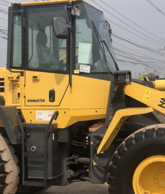 ขายรถตักล้อยาง KOMATSU WA270-5 นำเข้าเองจากญี่ปุ่น สภาพสวยพร้อมใช้ มีVDOการทำงานครับ