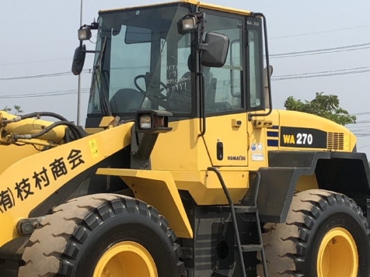 ขายรถตักล้อยาง KOMATSU WA270-5 นำเข้าเองจากญี่ปุ่น สภาพสวยพร้อมใช้ มีVDOการทำงานครับ