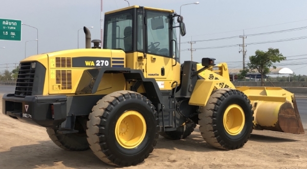 ขายรถตักล้อยาง KOMATSU WA270-5 นำเข้าเองจากญี่ปุ่น สภาพสวยพร้อมใช้ มีVDOการทำงานครับ