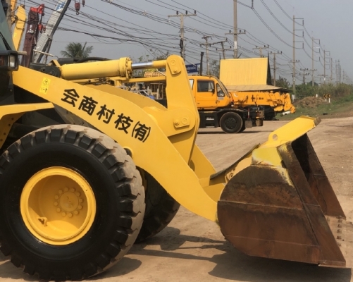 ขายรถตักล้อยาง KOMATSU WA270-5 นำเข้าเองจากญี่ปุ่น สภาพสวยพร้อมใช้ มีVDOการทำงานครับ