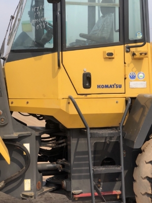 ขายรถตักล้อยาง KOMATSU WA270-5 นำเข้าเองจากญี่ปุ่น สภาพสวยพร้อมใช้ มีVDOการทำงานครับ
