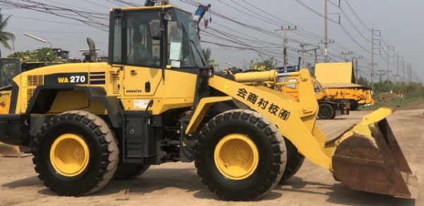 ขายรถตักล้อยาง KOMATSU WA270-5 นำเข้าเองจากญี่ปุ่น สภาพสวยพร้อมใช้ มีVDOการทำงานครับ