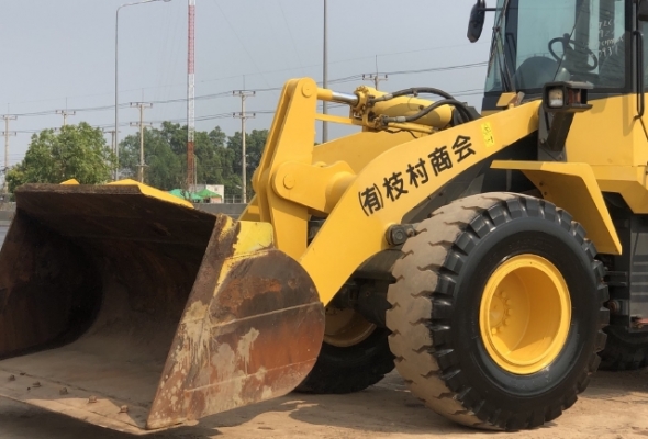 ขายรถตักล้อยาง KOMATSU WA270-5 นำเข้าเองจากญี่ปุ่น สภาพสวยพร้อมใช้ มีVDOการทำงานครับ