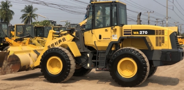ขายรถตักล้อยาง KOMATSU WA270-5 นำเข้าเองจากญี่ปุ่น สภาพสวยพร้อมใช้ มีVDOการทำงานครับ