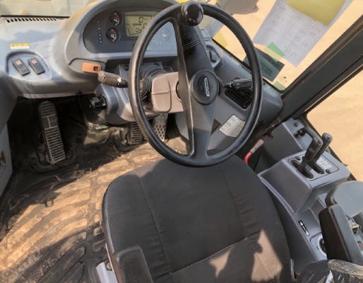 ขายรถตักล้อยาง KOMATSU WA270-5 นำเข้าเองจากญี่ปุ่น สภาพสวยพร้อมใช้ มีVDOการทำงานครับ