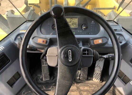 ขายรถตักล้อยาง KOMATSU WA270-5 นำเข้าเองจากญี่ปุ่น สภาพสวยพร้อมใช้ มีVDOการทำงานครับ