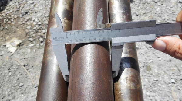 เครื่องม้วนมือหมุนประกอบใหม่ ขนาด 5 ฟุต 150 cm เพลาลูกกลิ้งตัน ม้วนแผ่นเหล็กบาง/ซิงค์/สังกะสี/คอมโพส
