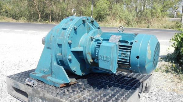 มอเตอร์เกียร์ FORCE ABB ขนาด 20 HP อัตราทด 1:59 (25 rpm) ไฟ 380V ปลายเพลา 4&rdquo; หมุนนิ่มพร้อมใช้ 