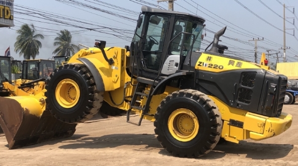 ขายรถตักล้อยาง HITACHI ZW220-5B (เทียบเท่า WA380-7) ปี 2016 นำเข้าจากญี่ปุ่น มีVDOการทำงานครับ
