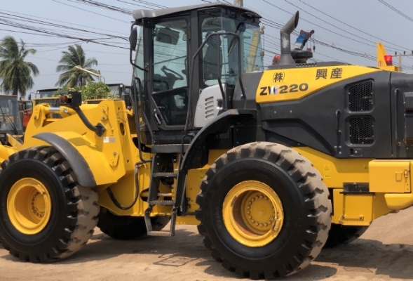 ขายรถตักล้อยาง HITACHI ZW220-5B (เทียบเท่า WA380-7) ปี 2016 นำเข้าจากญี่ปุ่น มีVDOการทำงานครับ