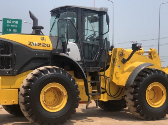 ขายรถตักล้อยาง HITACHI ZW220-5B (เทียบเท่า WA380-7) ปี 2016 นำเข้าจากญี่ปุ่น มีVDOการทำงานครับ