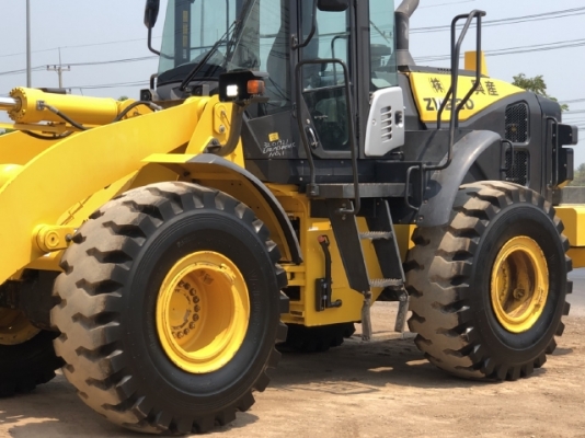 ขายรถตักล้อยาง HITACHI ZW220-5B (เทียบเท่า WA380-7) ปี 2016 นำเข้าจากญี่ปุ่น มีVDOการทำงานครับ