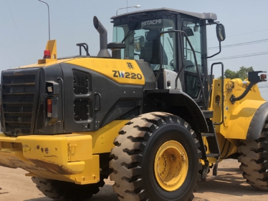 ขายรถตักล้อยาง HITACHI ZW220-5B (เทียบเท่า WA380-7) ปี 2016 นำเข้าจากญี่ปุ่น มีVDOการทำงานครับ