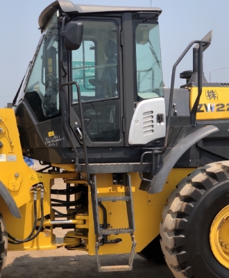 ขายรถตักล้อยาง HITACHI ZW220-5B (เทียบเท่า WA380-7) ปี 2016 นำเข้าจากญี่ปุ่น มีVDOการทำงานครับ