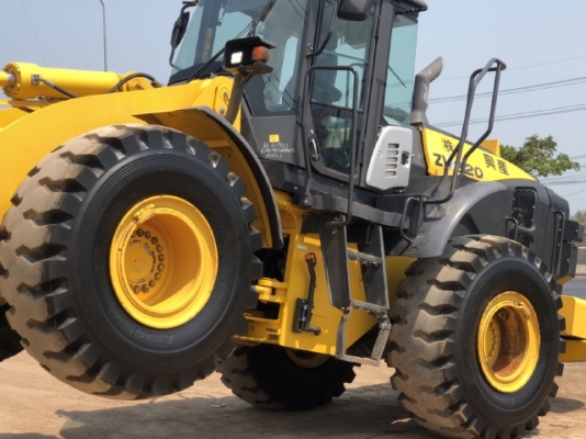 ขายรถตักล้อยาง HITACHI ZW220-5B (เทียบเท่า WA380-7) ปี 2016 นำเข้าจากญี่ปุ่น มีVDOการทำงานครับ
