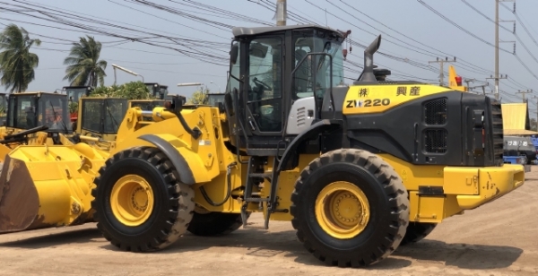 ขายรถตักล้อยาง HITACHI ZW220-5B (เทียบเท่า WA380-7) ปี 2016 นำเข้าจากญี่ปุ่น มีVDOการทำงานครับ