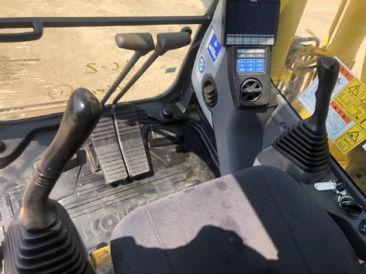ขายรถขุด KOMATSU PC120-8 ปี 2011 นำเข้าจากญี่ปุ่น สภาพสวยพร้อมใช้งาน มีVDOการทำงานครับ