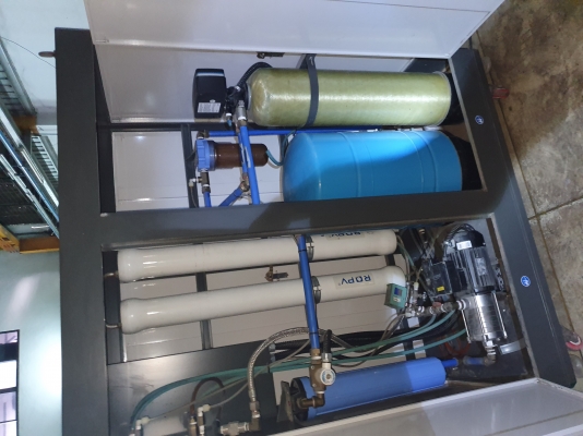 เครื่องกรองน้ำ RO 200 ลิตรต่อชั่วโมง มีจำนวน 2 เครื่องเครื่องละ 45,000 บาท เครื่องกรองน้ำ RO 200 ลิตรต่อชั่วโมง มีจำนวน 2 เครื่องเครื่องละ 45,000 บาท