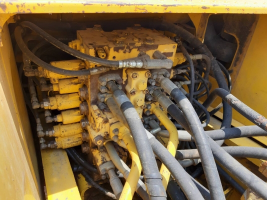 Komatsu pc200-8 เอกสารชุดจดทะเบียน สวยๆครับ Komatsu pc200-8 เอกสารชุดจดทะเบียน สวยๆครับ