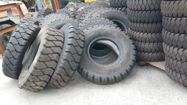 ขายยางลม รถยกโฟล์คลิฟท์ ขนาด 600-15 ,28&times;9-15 , 700-12 ,650-10,600-9 ยางญี่ปุ่น หรือ ไต้หวัน ค่ะ 0844591695 เหมี๋ยวค่ะ