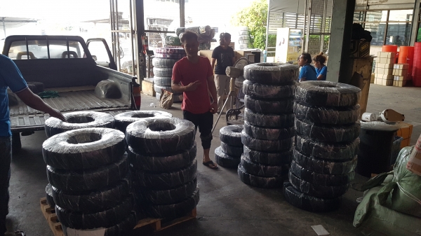 ขายยางลม รถยกโฟล์คลิฟท์ ขนาด 600-15 ,28&times;9-15 , 700-12 ,650-10,600-9 ยางญี่ปุ่น หรือ ไต้หวัน ค่ะ 0844591695 เหมี๋ยวค่ะ