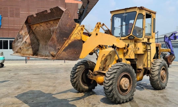 ขายด่วนรถตักTCM45HLเอวอ่อนขับ4ล้อรถนอกนำเข้าขนาดใหญ่ตัก2.5คิวยกสูง4เมตรเกียร์ทอร์คเครื่องดีเซลอีซูซู6สูบปั้มแรงเทียบเท่าโคมัสซูWA200รถเพื่งนำเข้ามาสถาพดียังไม่เคยใช้ในไทยเลย