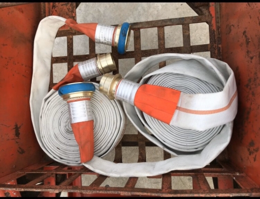 ขายด่วน เครื่องดับเพลิง2สูบ 30แรง เบนซิล พร้อมสาลี่ลาก หัวพ่นของนอก สภาพสวยๆพร้อมใช้งาน เพียง 43000 บาท