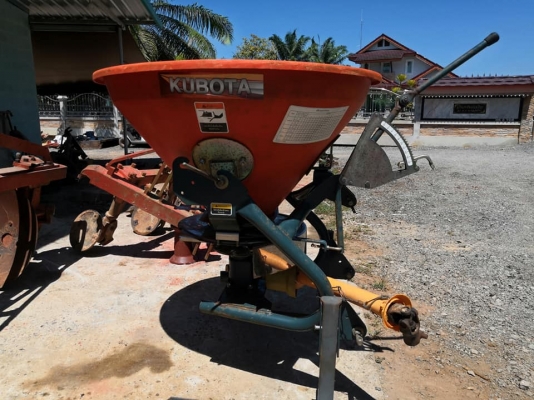 ขายถังหว่านปุ๋ย Kubota ตราช้าง รุ่นfs200 084-9997463 ขายถังหว่านปุ๋ย Kubota ตราช้าง รุ่นfs200 084-9997463