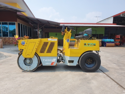 ขายรถบด5ตันSAKAIรุ่นTW500หน้าเหล็กหลังยางนำเข้าญี่ปุ่น ไม่เคยใช้งานในไทย ขับ2เพลา สภาพดีพร้อมใช้งาน ขายรถบด5ตันSAKAIรุ่นTW500หน้าเหล็กหลังยางนำเข้าญี่ปุ่น ไม่เคยใช้งานในไทย ขับ2เพลา สภาพดีพร้อมใช้งาน