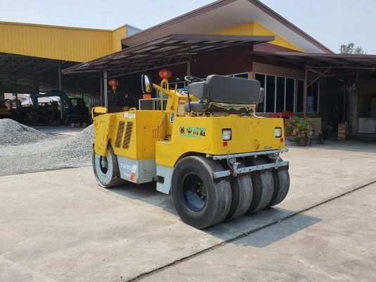 ขายรถบด5ตันSAKAIรุ่นTW500หน้าเหล็กหลังยางนำเข้าญี่ปุ่น ไม่เคยใช้งานในไทย ขับ2เพลา สภาพดีพร้อมใช้งาน 