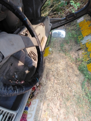 ขายด่วน หกล้อ ISUZU NPR 120 แรง เอกสารเล่มทะเบียน สนใจสอบถาม 093 0764943 K ตั้ม