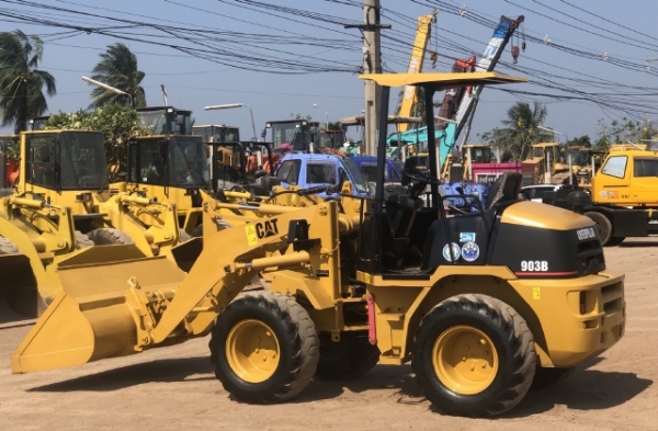 ขายรถตักล้อยาง CAT 903B (เทียบเท่า WA50) ปี 2012 แขนยาวพิเศษ นำเข้าเองจากญี่ปุ่น มีVDOการทำงานครับ ขายรถตักล้อยาง CAT 903B (เทียบเท่า WA50) ปี 2012 แขนยาวพิเศษ นำเข้าเองจากญี่ปุ่น มีVDOการทำงานครับ