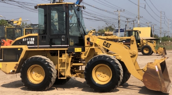 ขายรถตักล้อยาง CAT 910G (2,XXX ชั่วโมง) นำเข้าเองจากญี่ปุ่น สภาพสวยพร้อมใช้งาน มีVDOการทำงานครับ ขายรถตักล้อยาง CAT 910G (2,XXX ชั่วโมง) นำเข้าเองจากญี่ปุ่น สภาพสวยพร้อมใช้งาน มีVDOการทำงานครับ