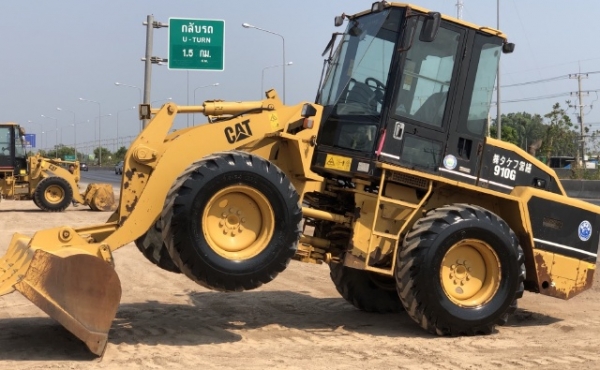 ขายรถตักล้อยาง CAT 910G (2,XXX ชั่วโมง) นำเข้าเองจากญี่ปุ่น สภาพสวยพร้อมใช้งาน มีVDOการทำงานครับ