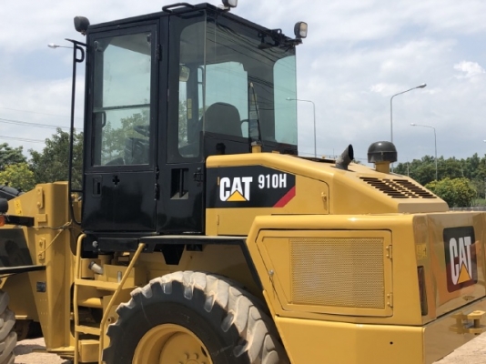ขายรถตักล้อยาง CAT 910H (เทียบเท่า WA100-6) ปี 2010 นำเข้าเองจากญี่ปุ่น สภาพสวยพร้อมใช้ มีVDOการทำงา