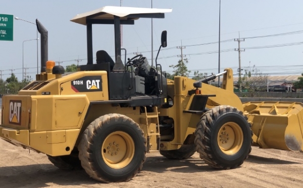 ขายรถตักล้อยาง CAT 910H (เทียบเท่า WA100-6) ปี 2012 นำเข้าเองจากญี่ปุ่น สภาพสวยพร้อมใช้งาน มีVDOการท ขายรถตักล้อยาง CAT 910H (เทียบเท่า WA100-6) ปี 2012 นำเข้าเองจากญี่ปุ่น สภาพสวยพร้อมใช้งาน มีVDOการท