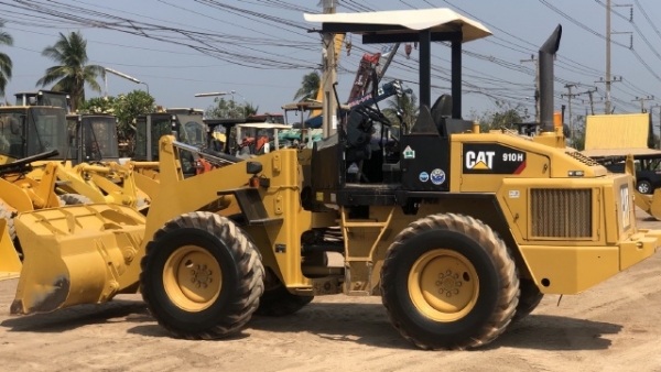 ขายรถตักล้อยาง CAT 910H (เทียบเท่า WA100-6) ปี 2012 นำเข้าเองจากญี่ปุ่น สภาพสวยพร้อมใช้งาน มีVDOการท ขายรถตักล้อยาง CAT 910H (เทียบเท่า WA100-6) ปี 2012 นำเข้าเองจากญี่ปุ่น สภาพสวยพร้อมใช้งาน มีVDOการท