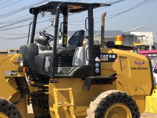 ขายรถตักล้อยาง CAT 910K ปี 2015 แขนยาวพิเศษ นำเข้าเองจากญี่ปุ่น สภาพสวยพร้อมใช้งาน มีVDOการทำงานครับ