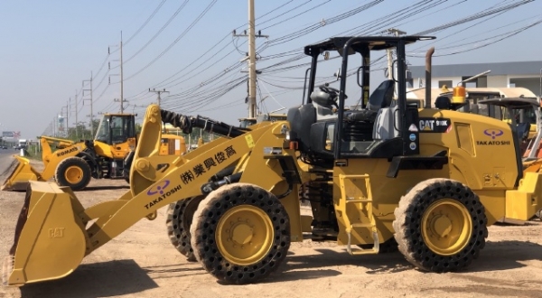 ขายรถตักล้อยาง CAT 910K ปี 2015 แขนยาวพิเศษ นำเข้าเองจากญี่ปุ่น สภาพสวยพร้อมใช้งาน มีVDOการทำงานครับ