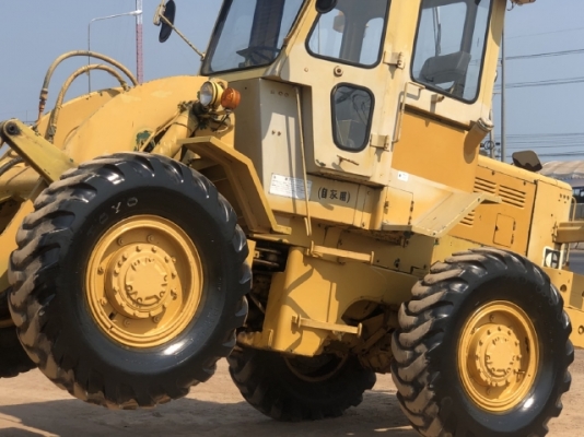 ขายรถตักล้อยาง CAT 920 (เทียบเท่า WA200) นำเข้าเองจากญี่ปุ่น สภาพสวยพร้อมใช้งาน มีVDOการทำงานครับ