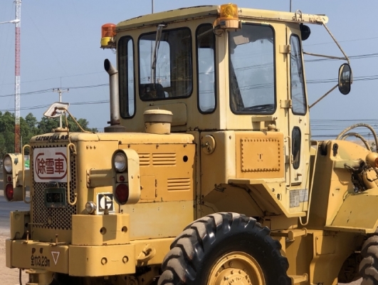 ขายรถตักล้อยาง CAT 920 (เทียบเท่า WA200) นำเข้าเองจากญี่ปุ่น สภาพสวยพร้อมใช้งาน มีVDOการทำงานครับ