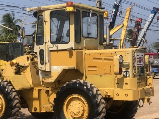 ขายรถตักล้อยาง CAT 920 (เทียบเท่า WA200) นำเข้าเองจากญี่ปุ่น สภาพสวยพร้อมใช้งาน มีVDOการทำงานครับ