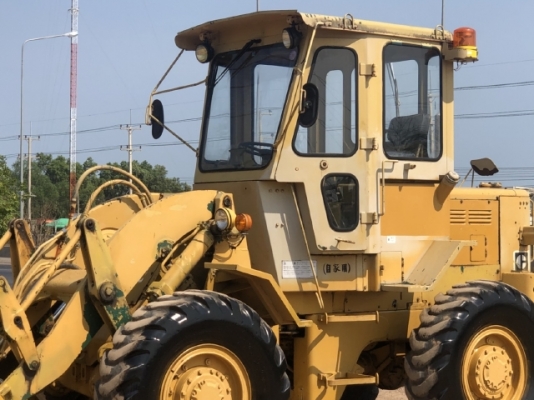 ขายรถตักล้อยาง CAT 920 (เทียบเท่า WA200) นำเข้าเองจากญี่ปุ่น สภาพสวยพร้อมใช้งาน มีVDOการทำงานครับ