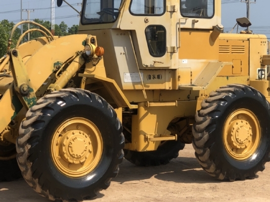 ขายรถตักล้อยาง CAT 920 (เทียบเท่า WA200) นำเข้าเองจากญี่ปุ่น สภาพสวยพร้อมใช้งาน มีVDOการทำงานครับ